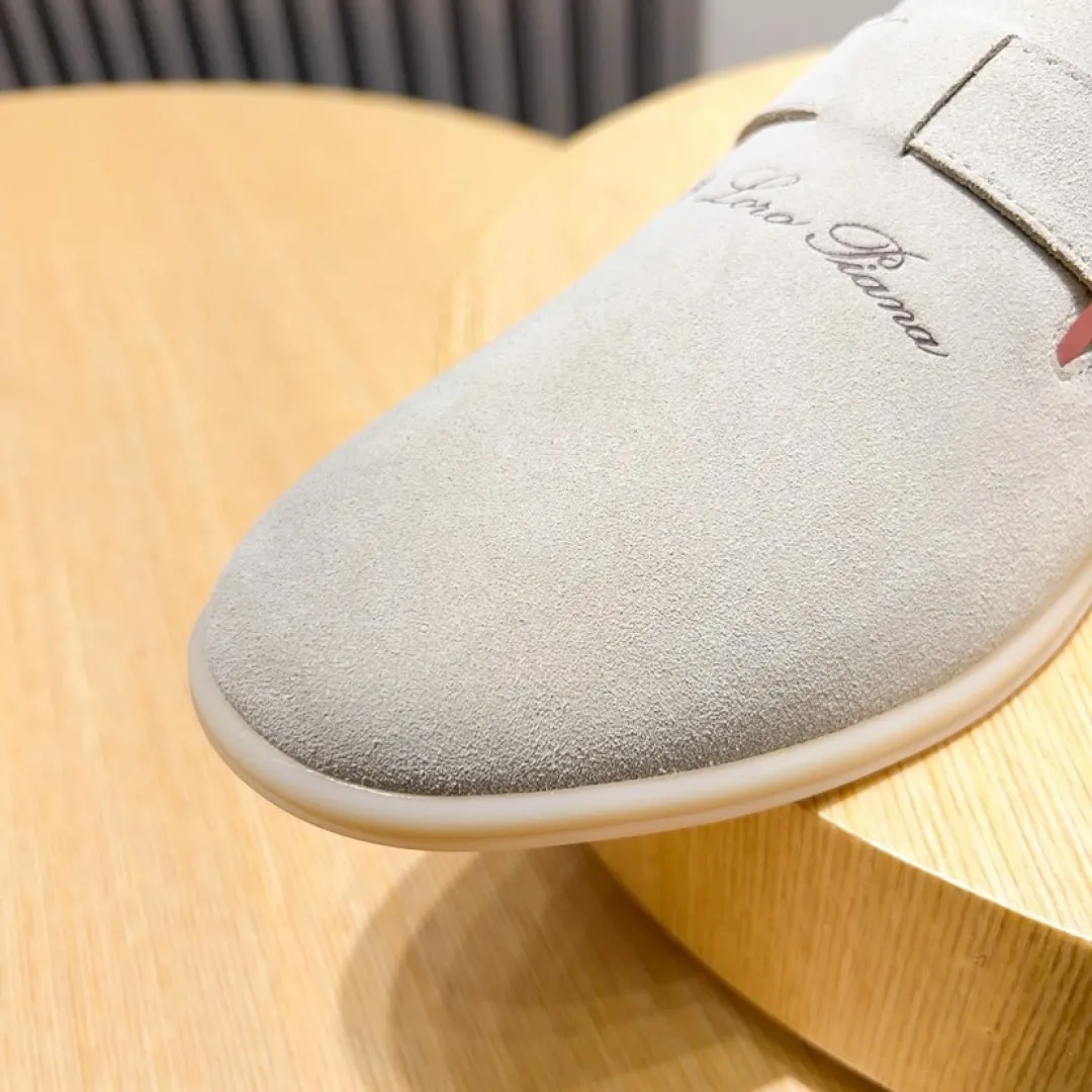 Factory price 420💰[loro piana] 2025 new moccasins, popular casual sneakers for street men. The shoes are made of first-layer suede leather uppers with rubber soles. They are classic. The complex craftsmanship and meticulous structure make the shoes light and soft, allowing you to walk comfortably and freely. Perfect for summer wear. Yardage: 38-45.